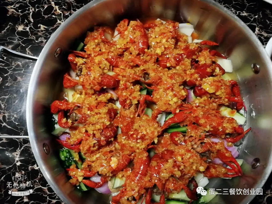 今天吃什么？你想吃的东西这个锅里都能满足你的食欲~